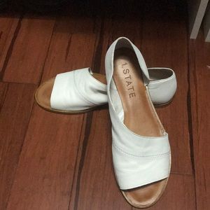 Bone color leather sandals